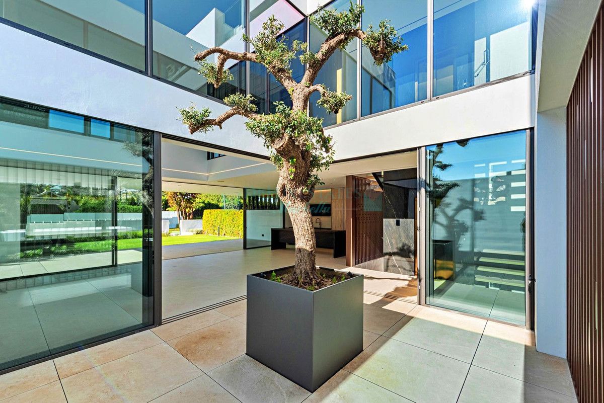 Semi Detached Villa for sale in Marbella Golden Mile