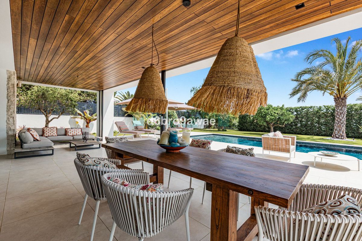 Villa for sale in Marbesa, Marbella East
