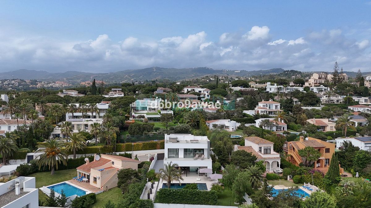Villa for sale in Marbesa, Marbella East