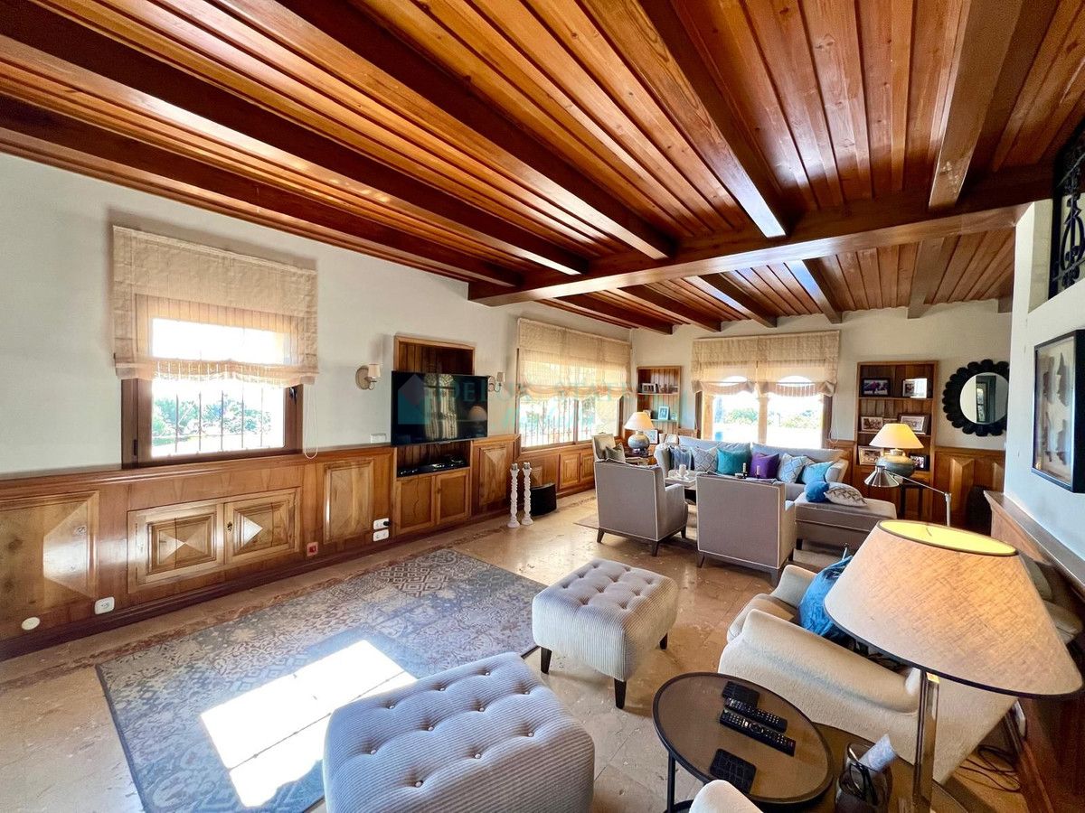 Villa for sale in Elviria, Marbella East