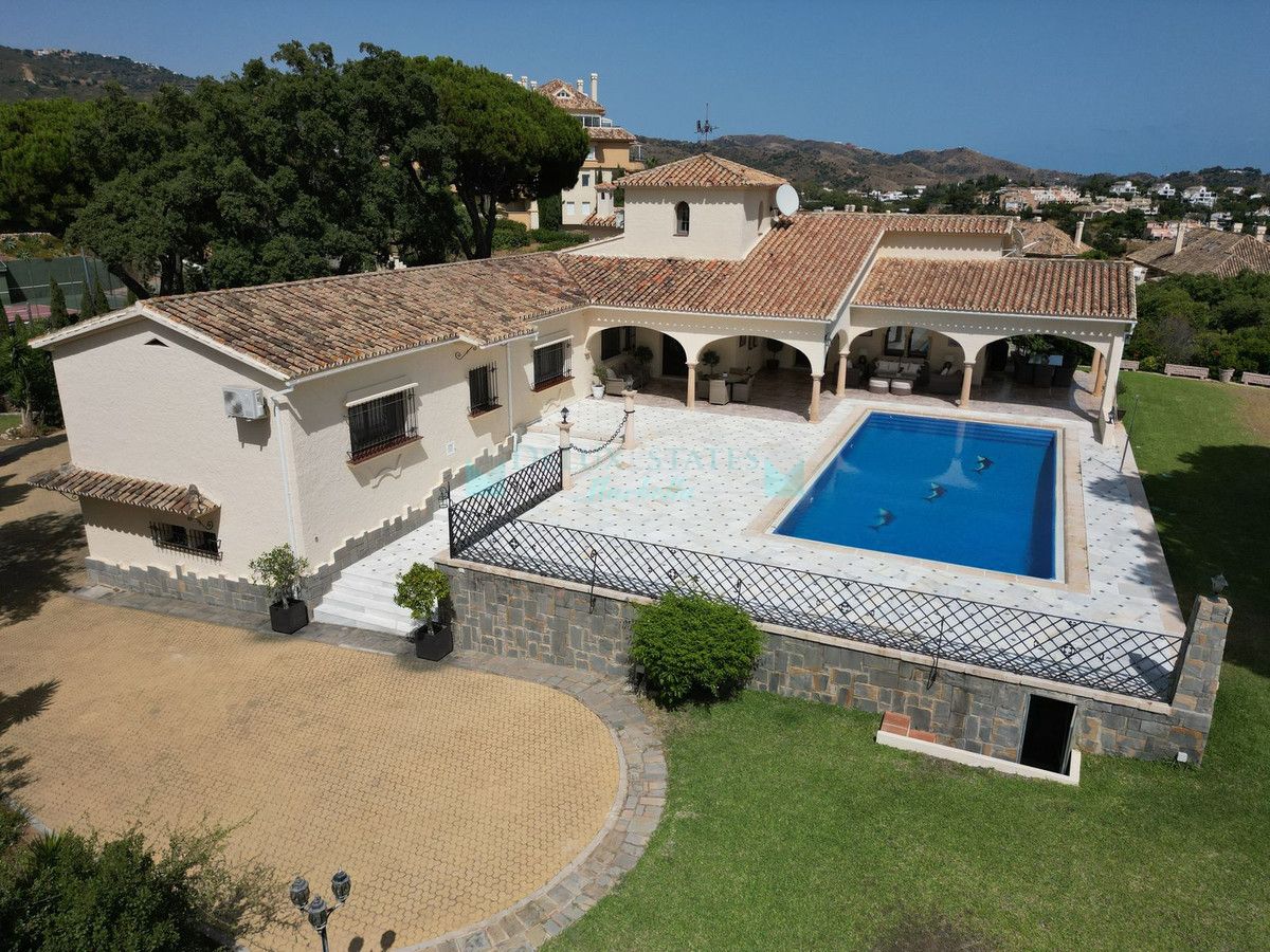 Villa for sale in Elviria, Marbella East