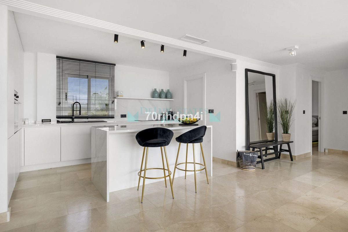 Penthouse for sale in Estepona