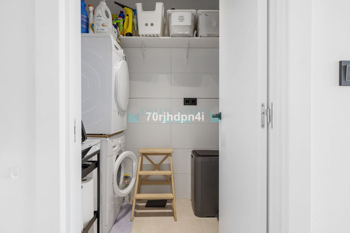 Penthouse for sale in Estepona