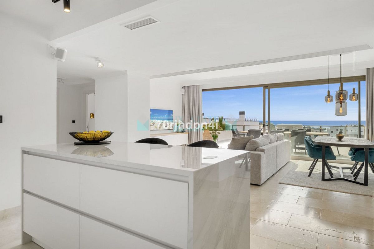 Penthouse for sale in Estepona