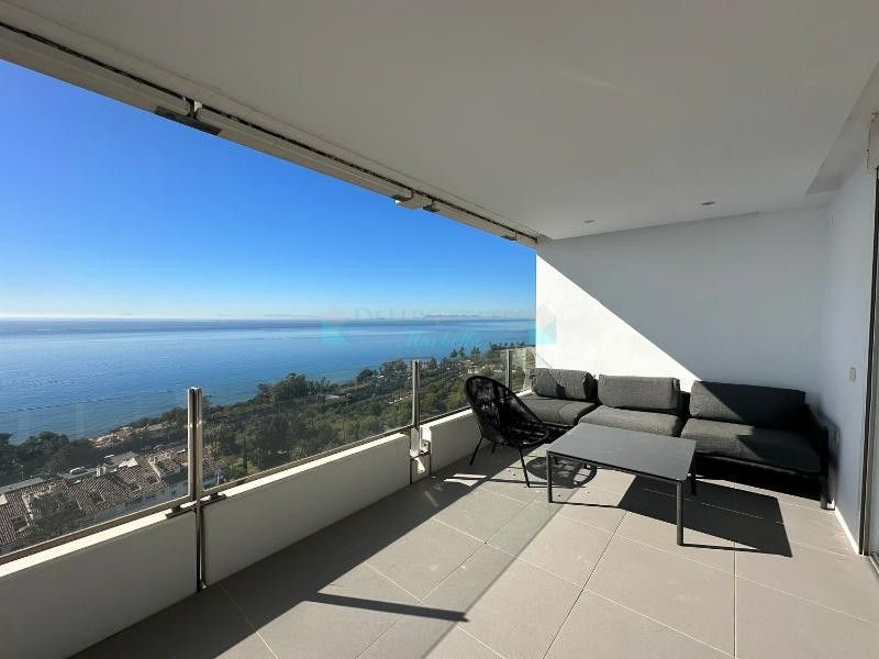 Apartment for rent in Rio Real, Marbella East
