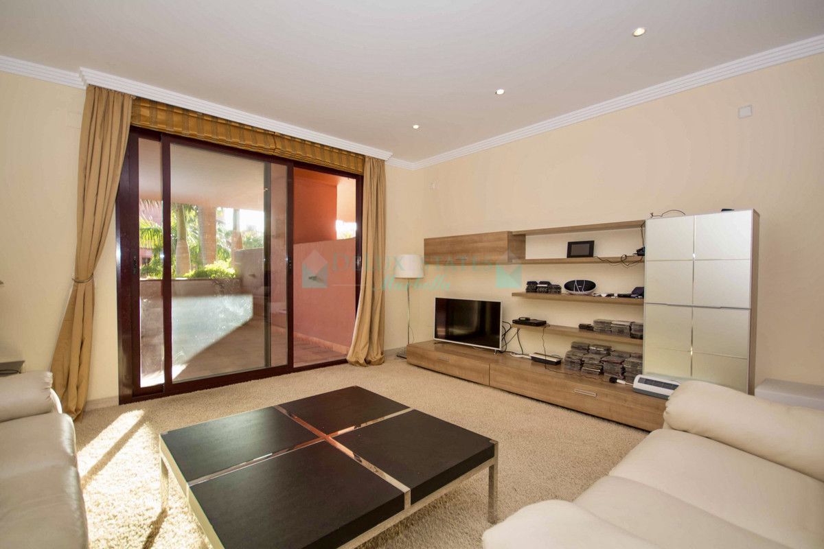 Apartamento en venta en Estepona