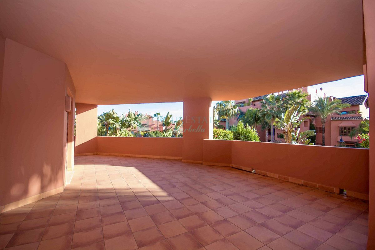 Apartamento en venta en Estepona