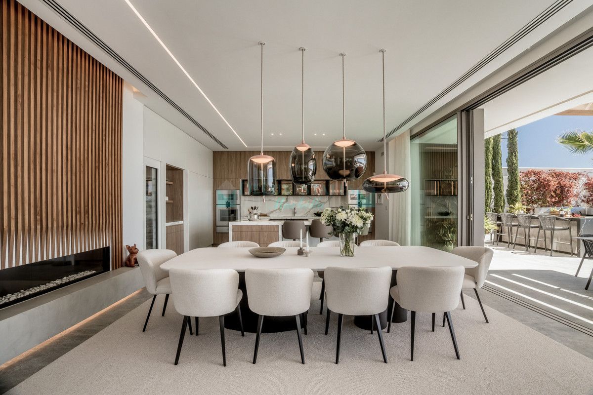 Villa for sale in La Quinta, Benahavis