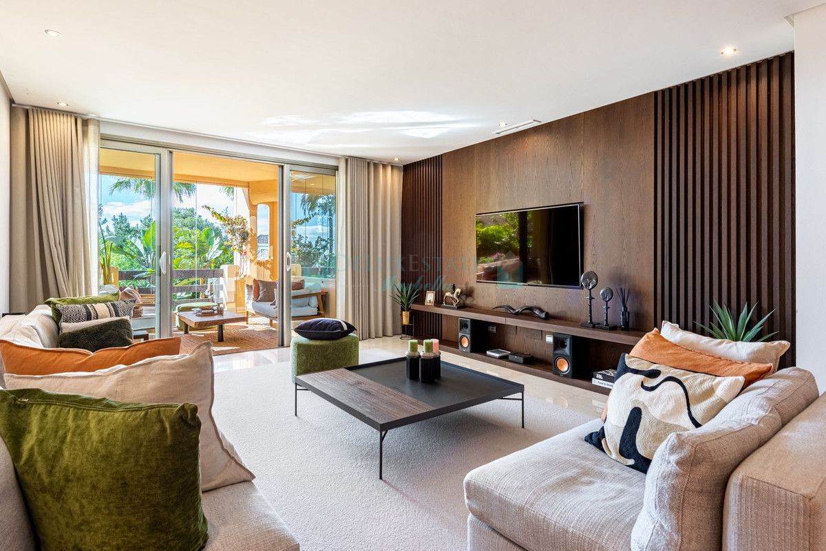 Apartment for sale in Sierra Blanca, Marbella Golden Mile