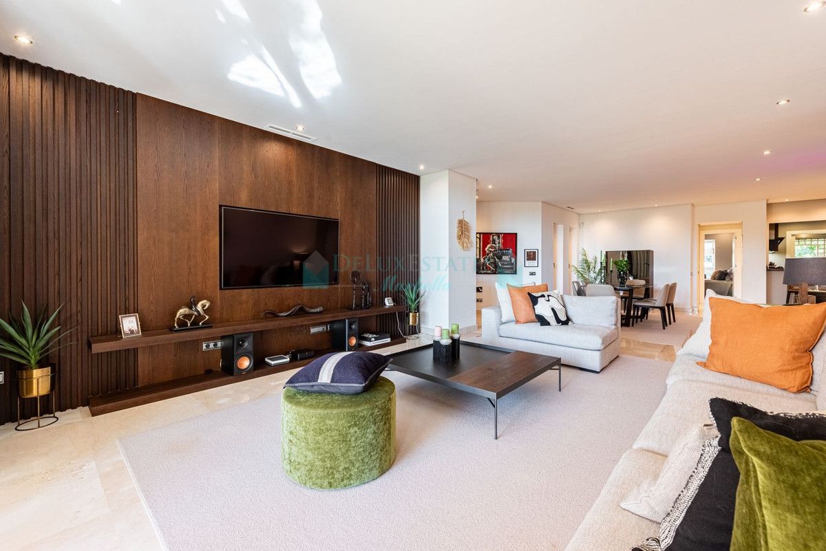 Apartment for sale in Sierra Blanca, Marbella Golden Mile