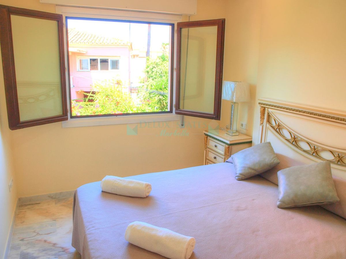 Town House for rent in Estepona