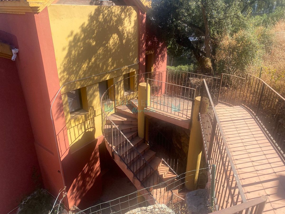 Villa for sale in Elviria, Marbella East