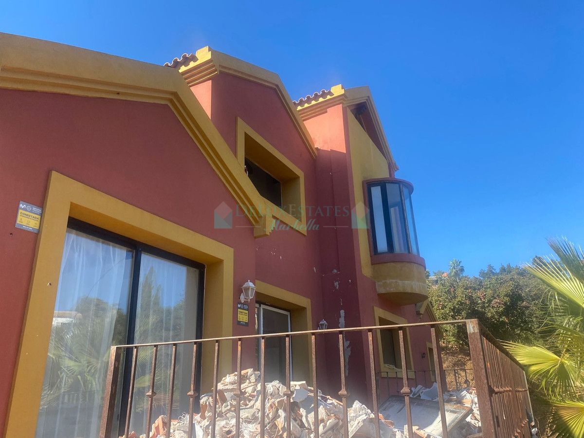 Villa for sale in Elviria, Marbella East