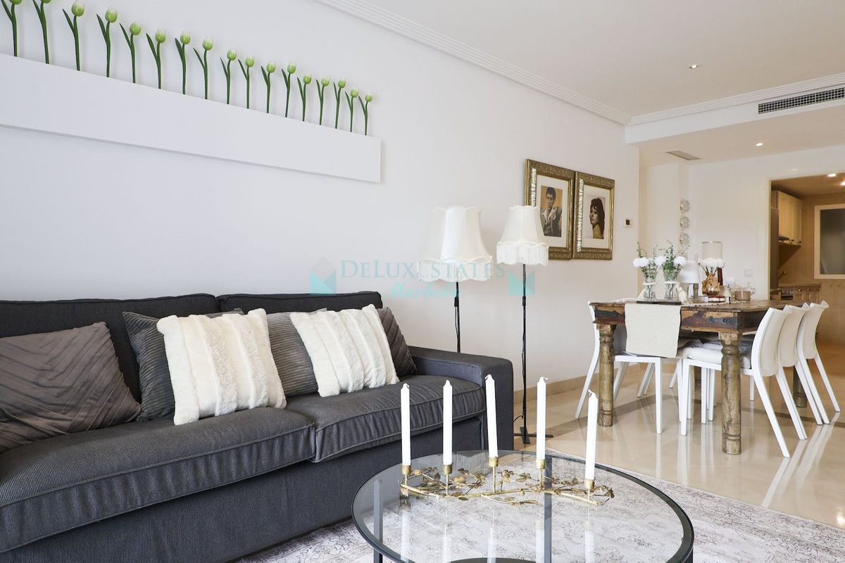 Apartment for sale in Los Arqueros, Benahavis
