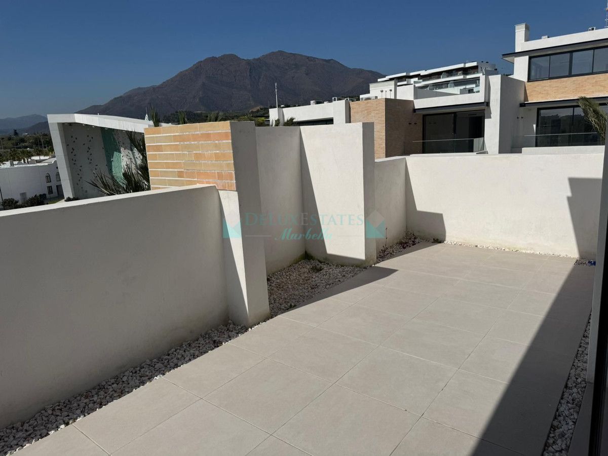 Penthouse for sale in Estepona