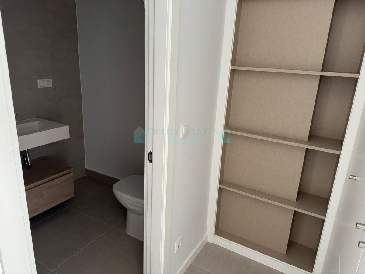 Penthouse for sale in Estepona