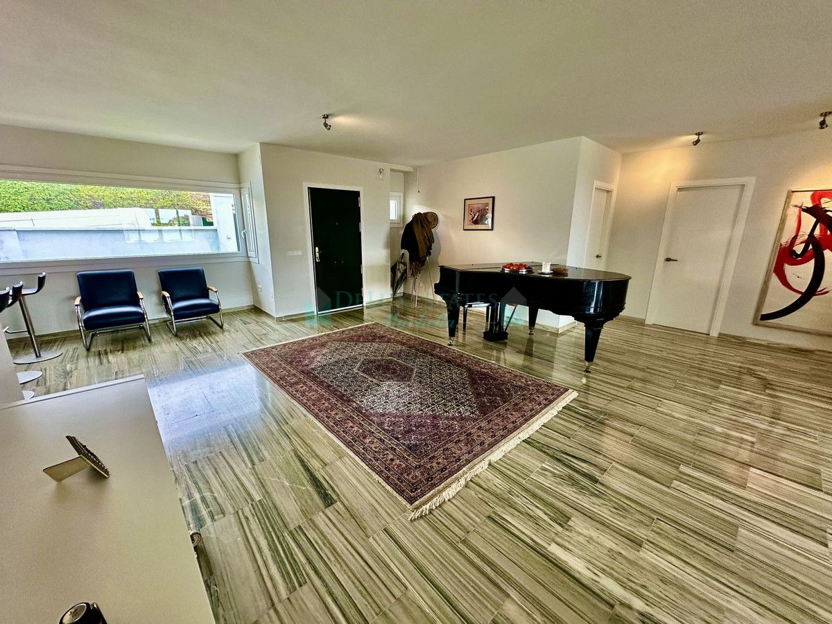 Villa for sale in San Pedro de Alcantara