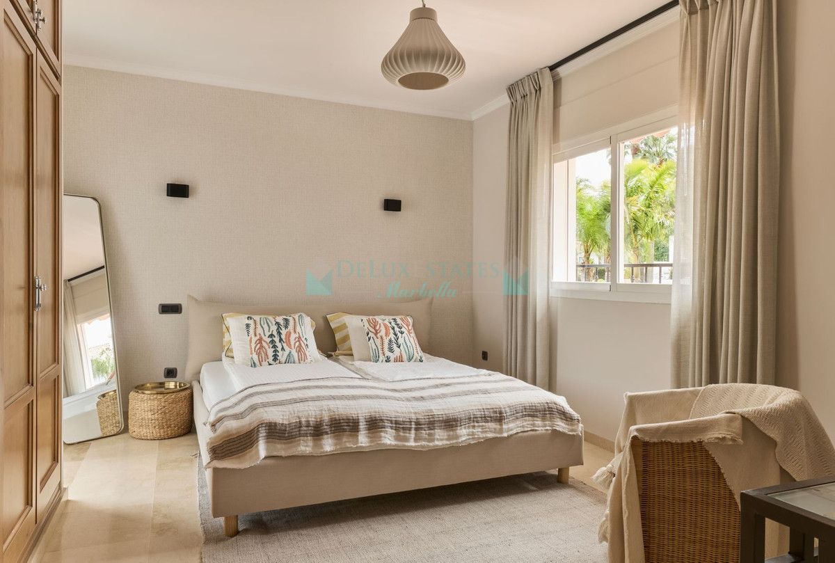 Villa for rent in Nueva Andalucia