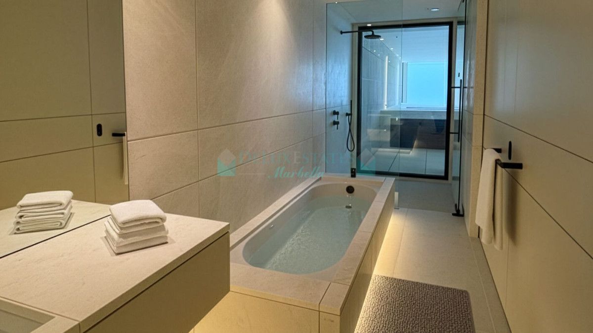 Ground Floor Apartment for sale in Marbella Golden Mile