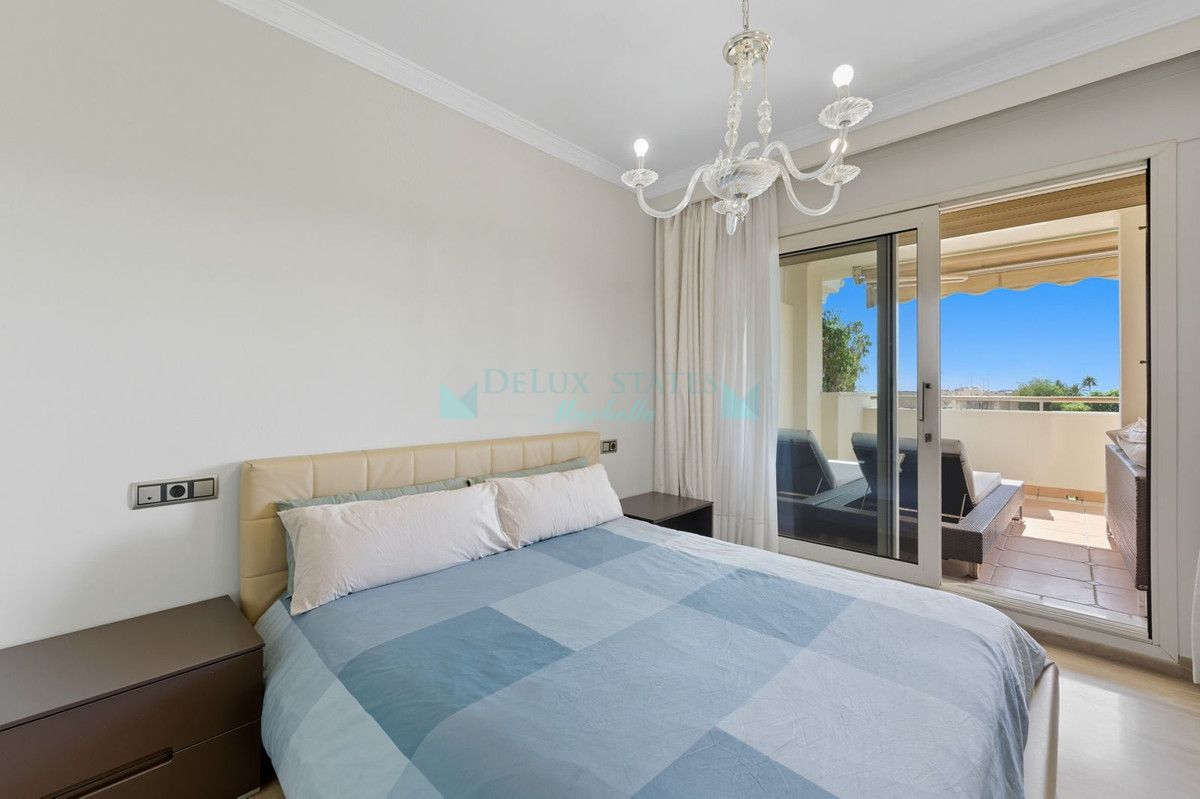 Apartment for sale in Sierra Blanca, Marbella Golden Mile