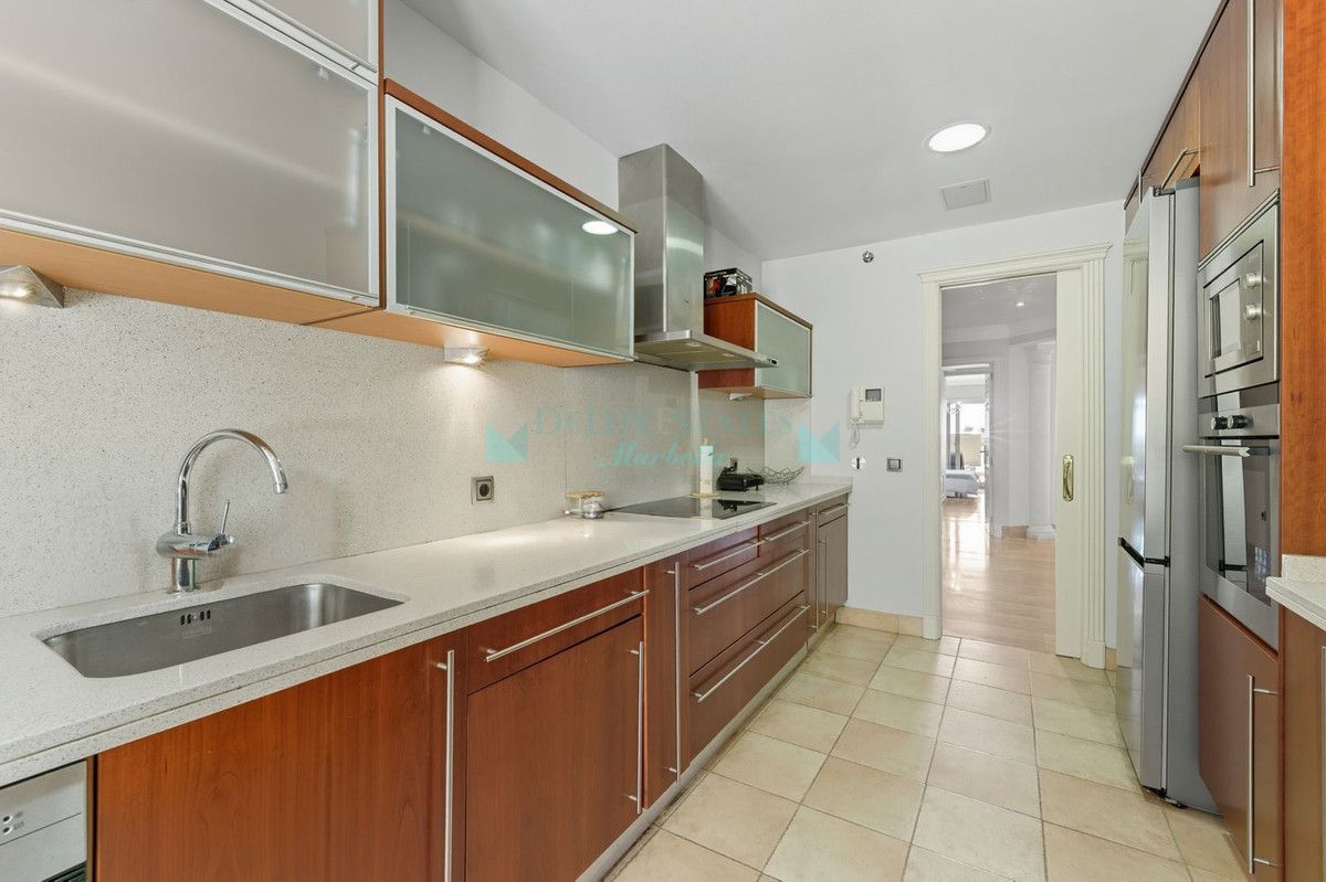 Apartment for sale in Sierra Blanca, Marbella Golden Mile