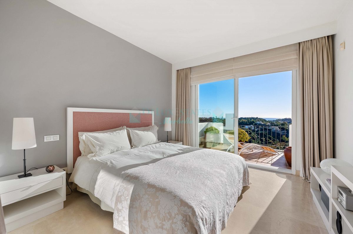 Apartment for rent in Benahavis