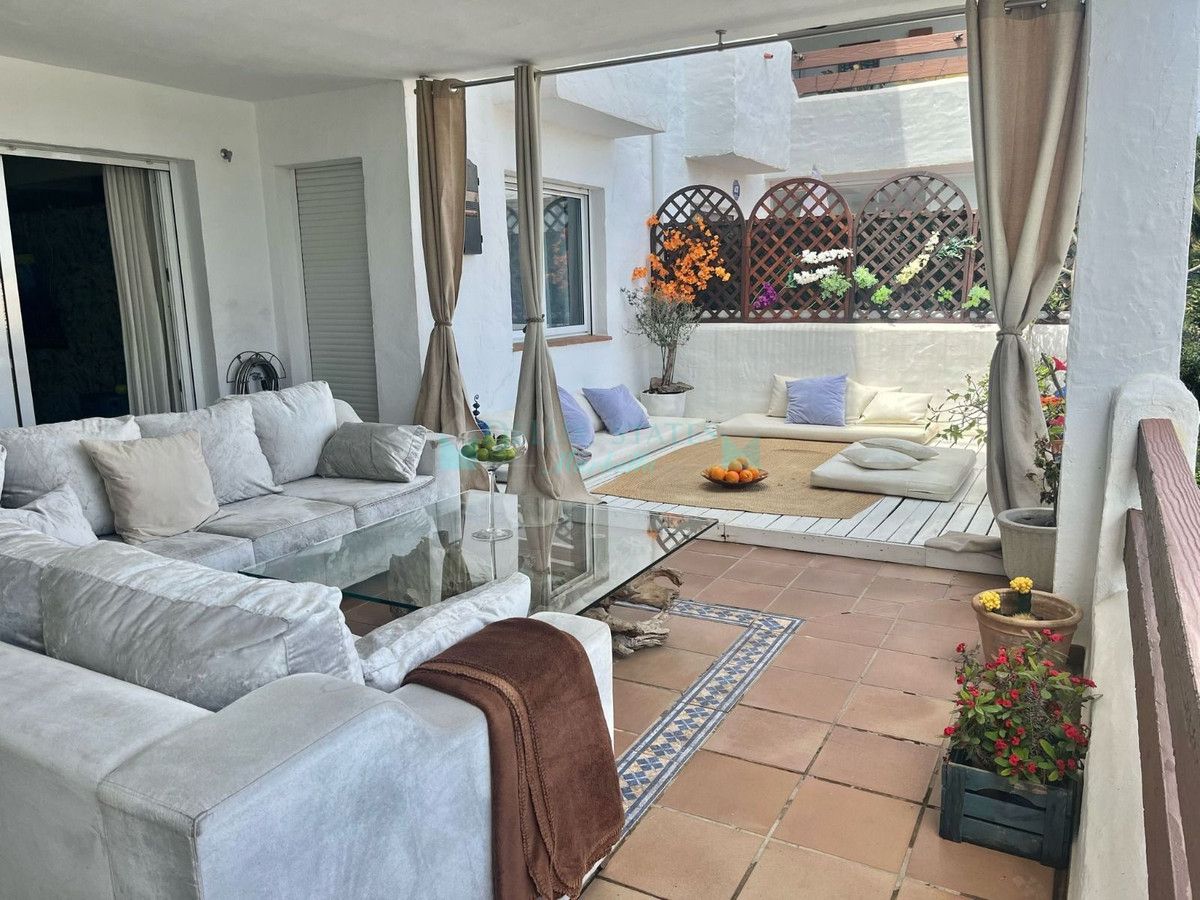 Apartment for sale in Estepona