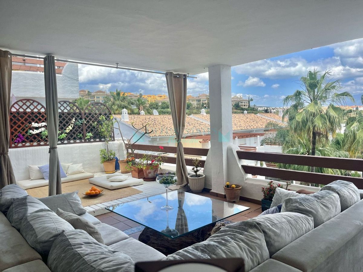 Apartment for sale in Estepona