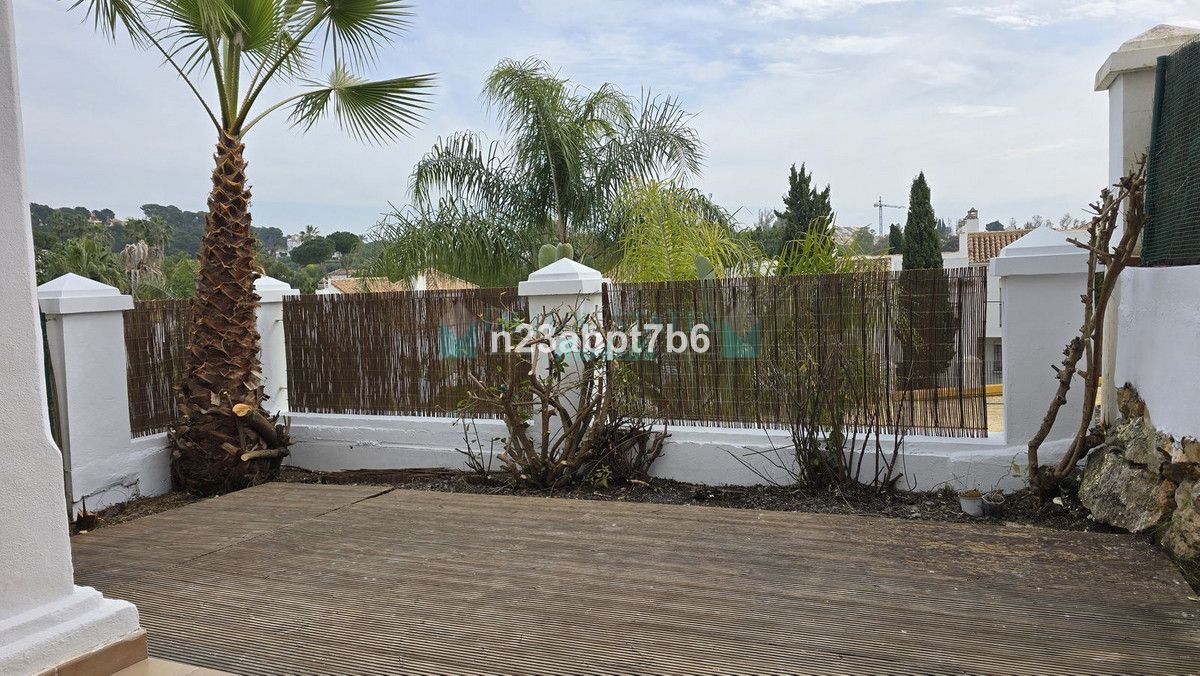 Ground Floor Apartment for sale in Nueva Andalucia