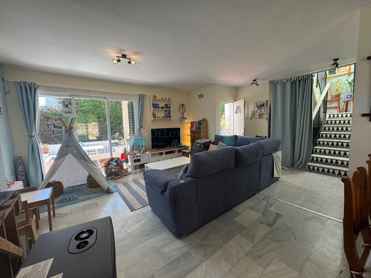 Town House for sale in Atalaya, Estepona