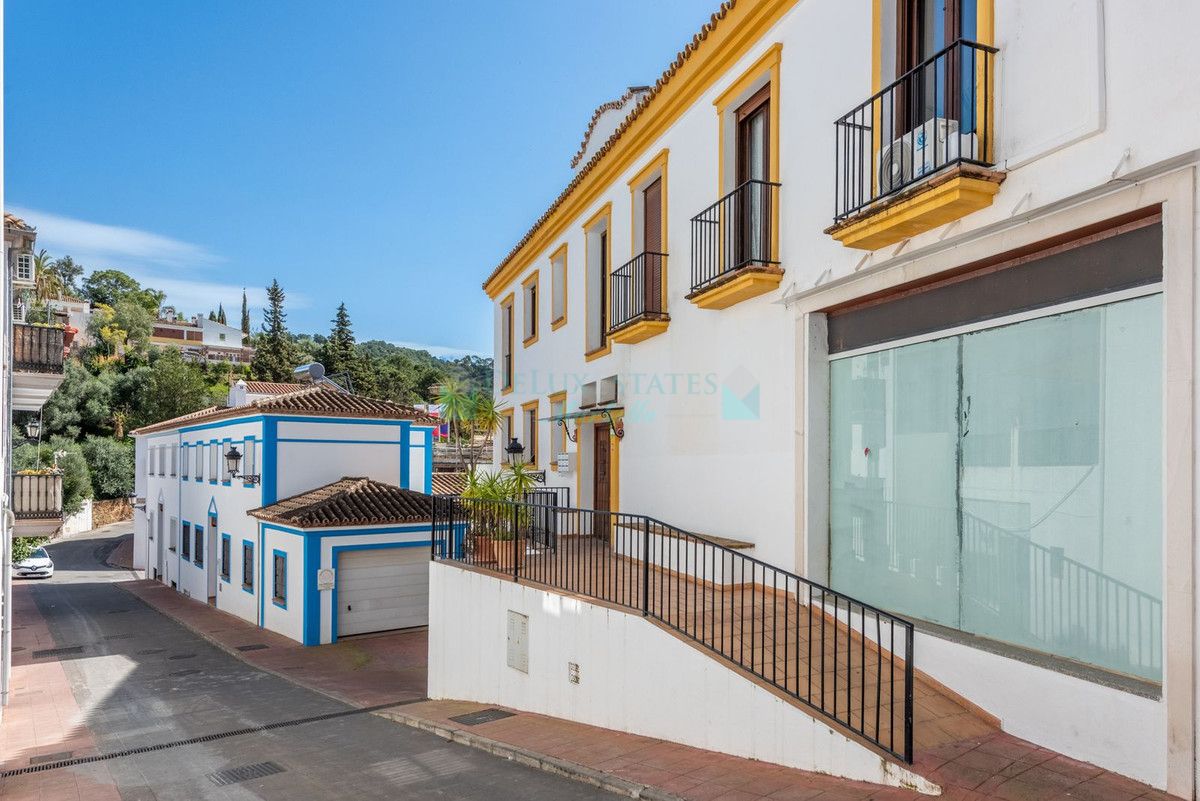 Penthouse for sale in Benahavis