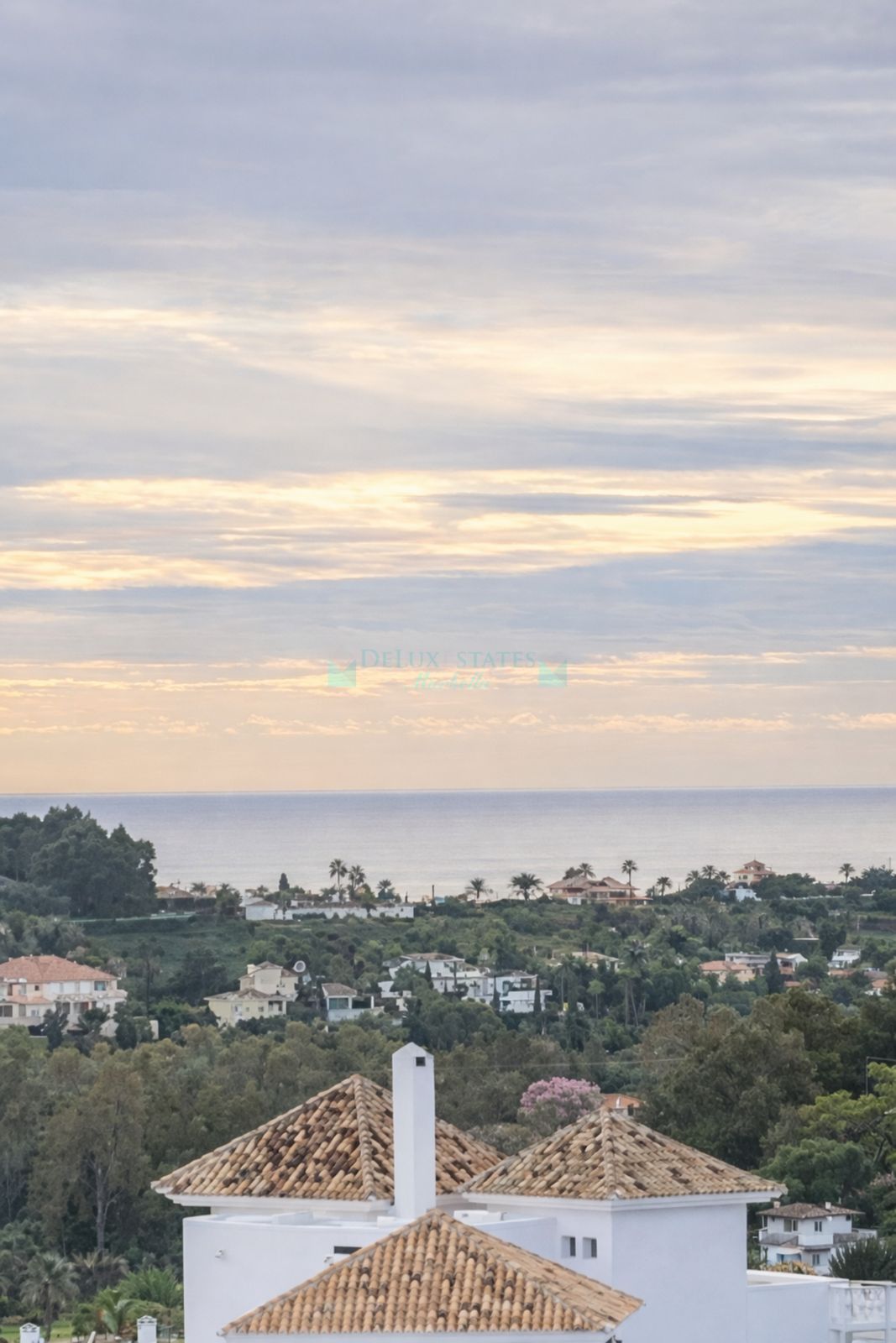 Villa for sale in Benahavis