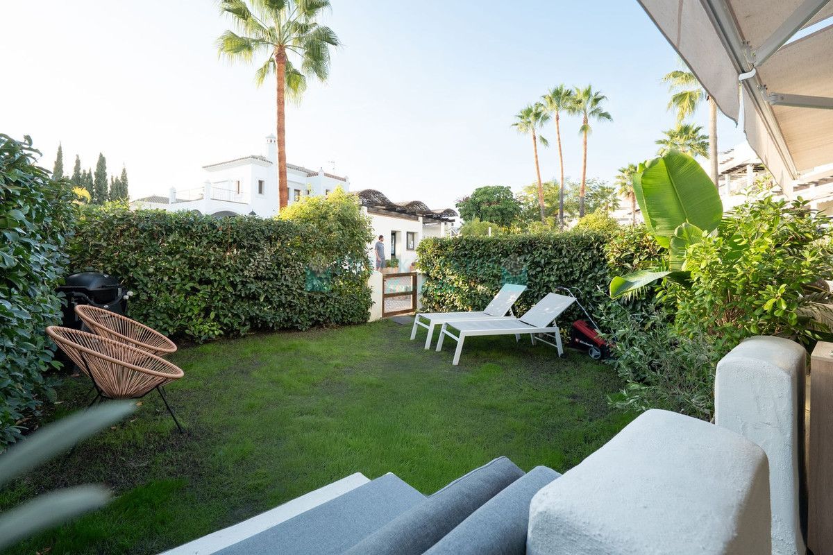 Ground Floor Apartment for sale in Selwo, Estepona