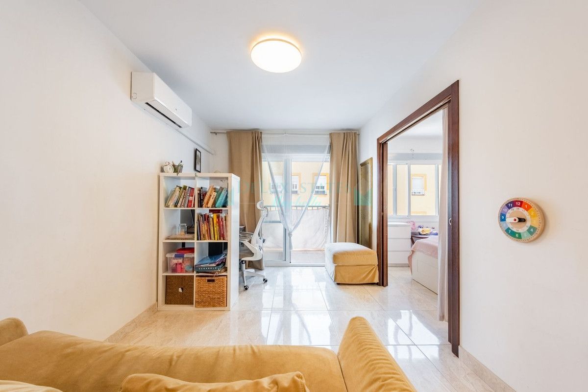 Penthouse for sale in Estepona