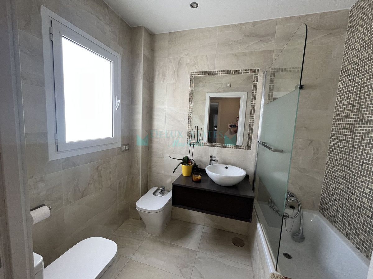 Penthouse for sale in Estepona