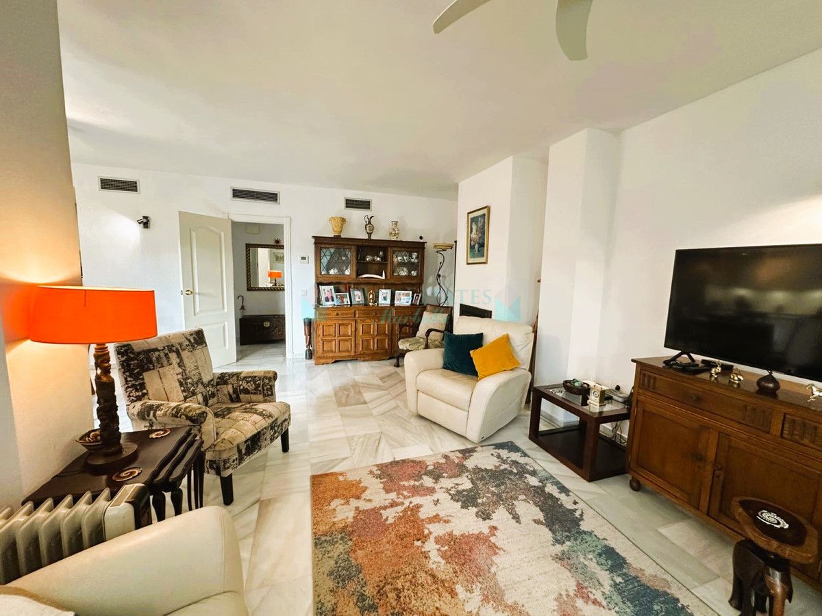 Ground Floor Apartment for sale in Nueva Andalucia