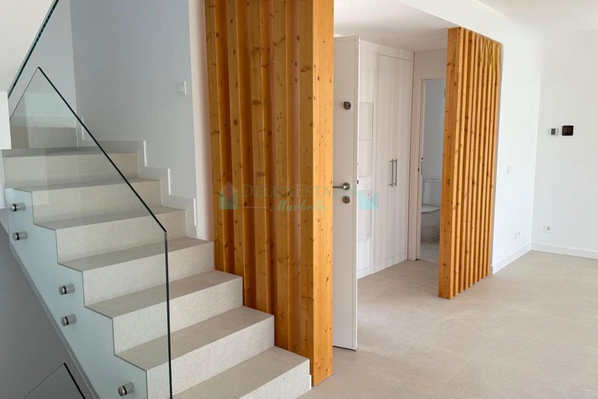 Villa Pareada en venta en Estepona