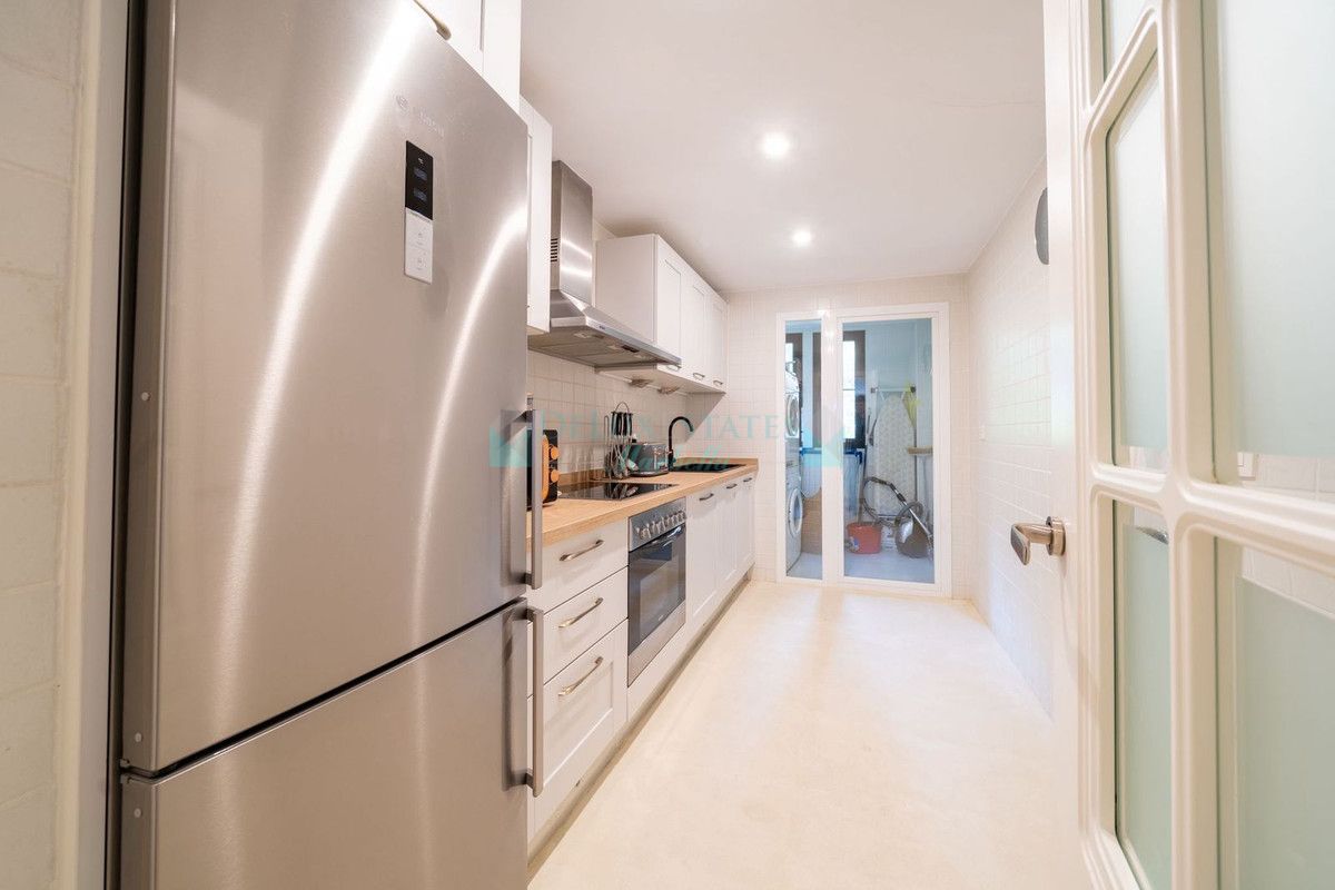 Apartment for rent in Benahavis