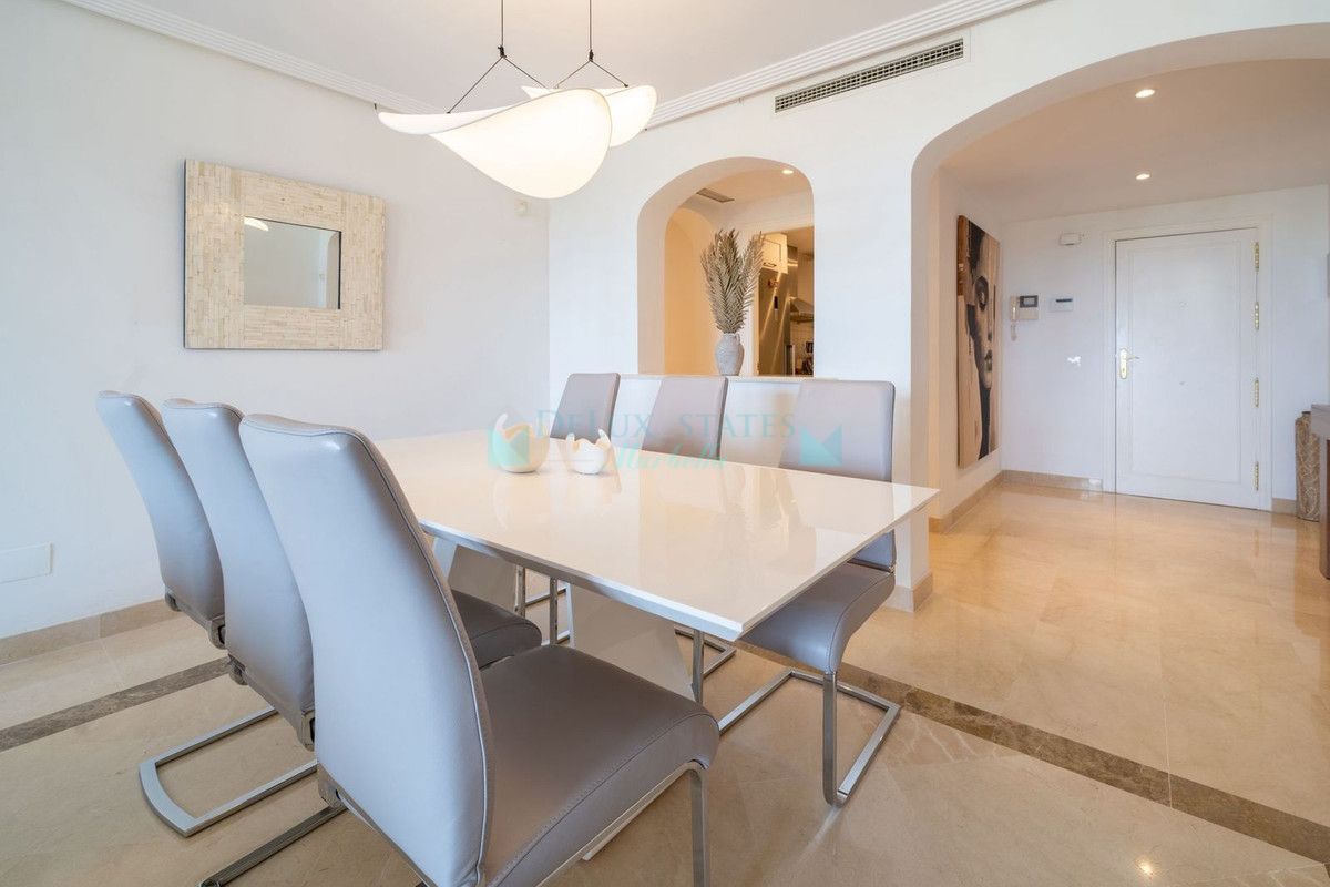 Apartment for rent in Benahavis