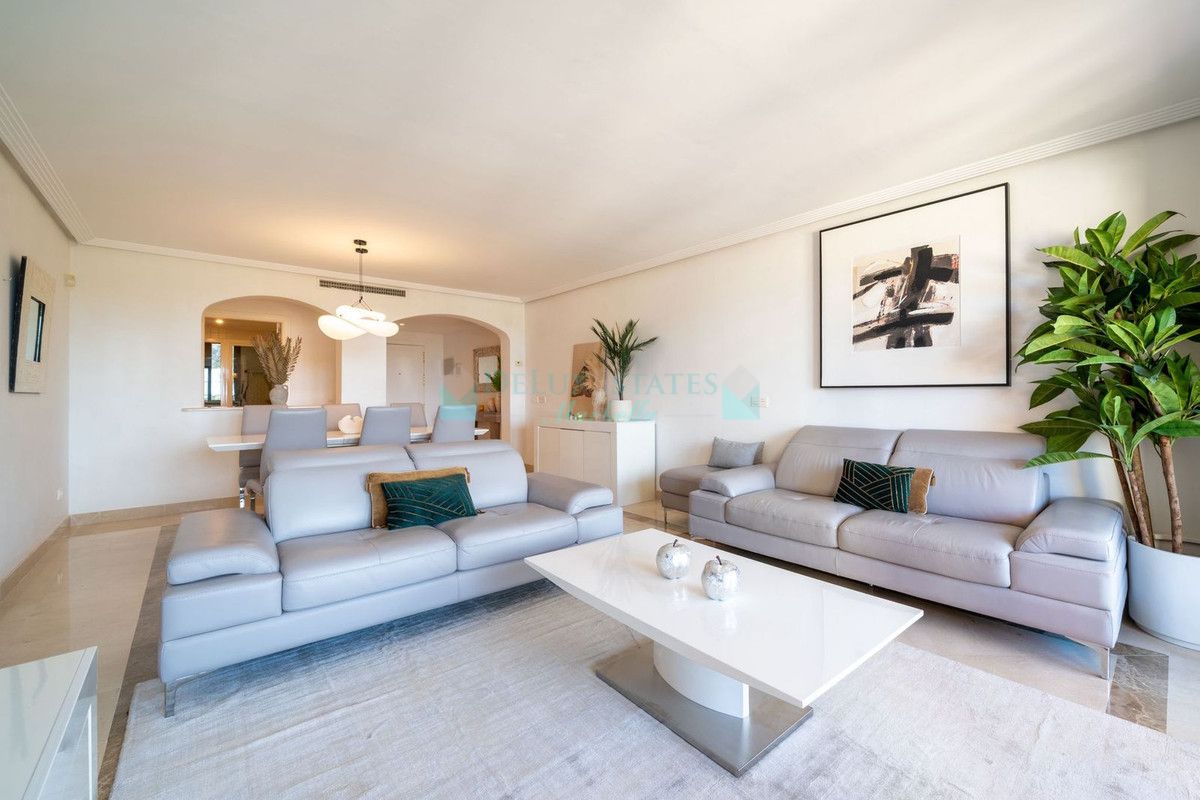 Apartment for rent in Benahavis