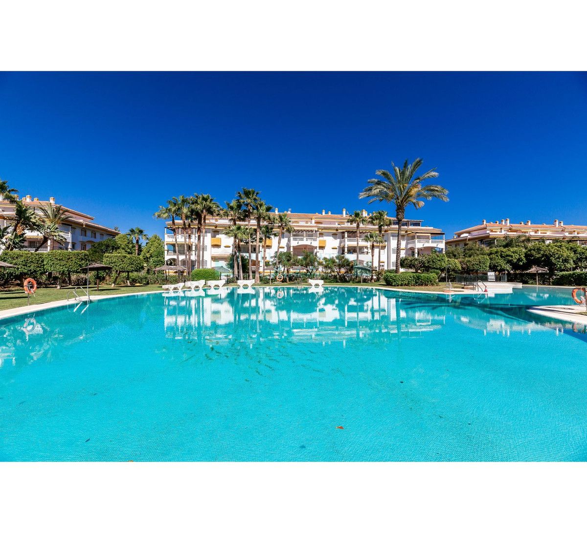 Apartamento Planta Baja en venta en Nueva Andalucia