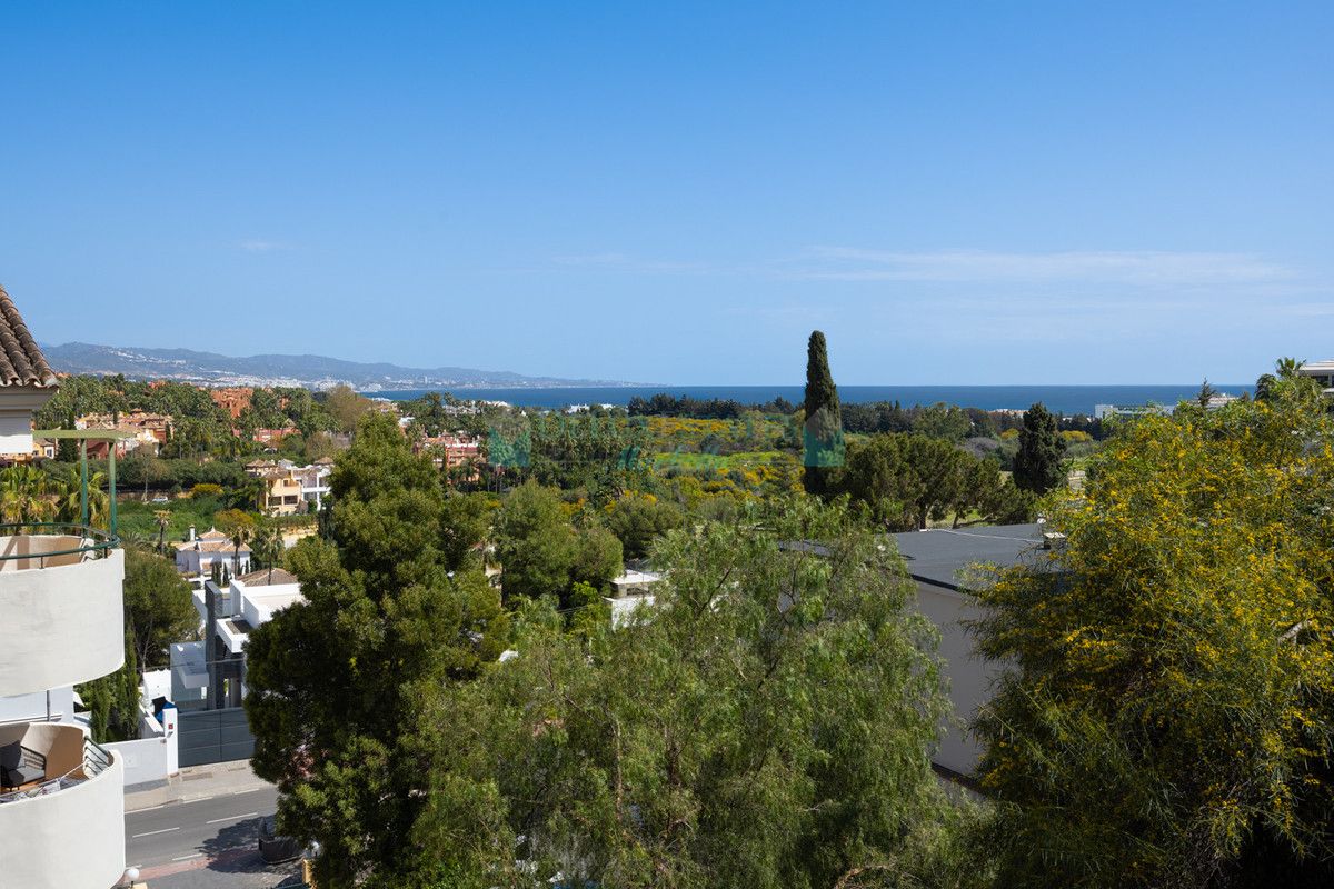 Apartment for sale in Nueva Andalucia