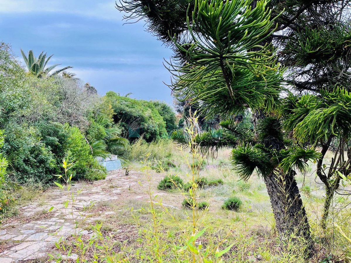 Residential Plot for sale in Estepona