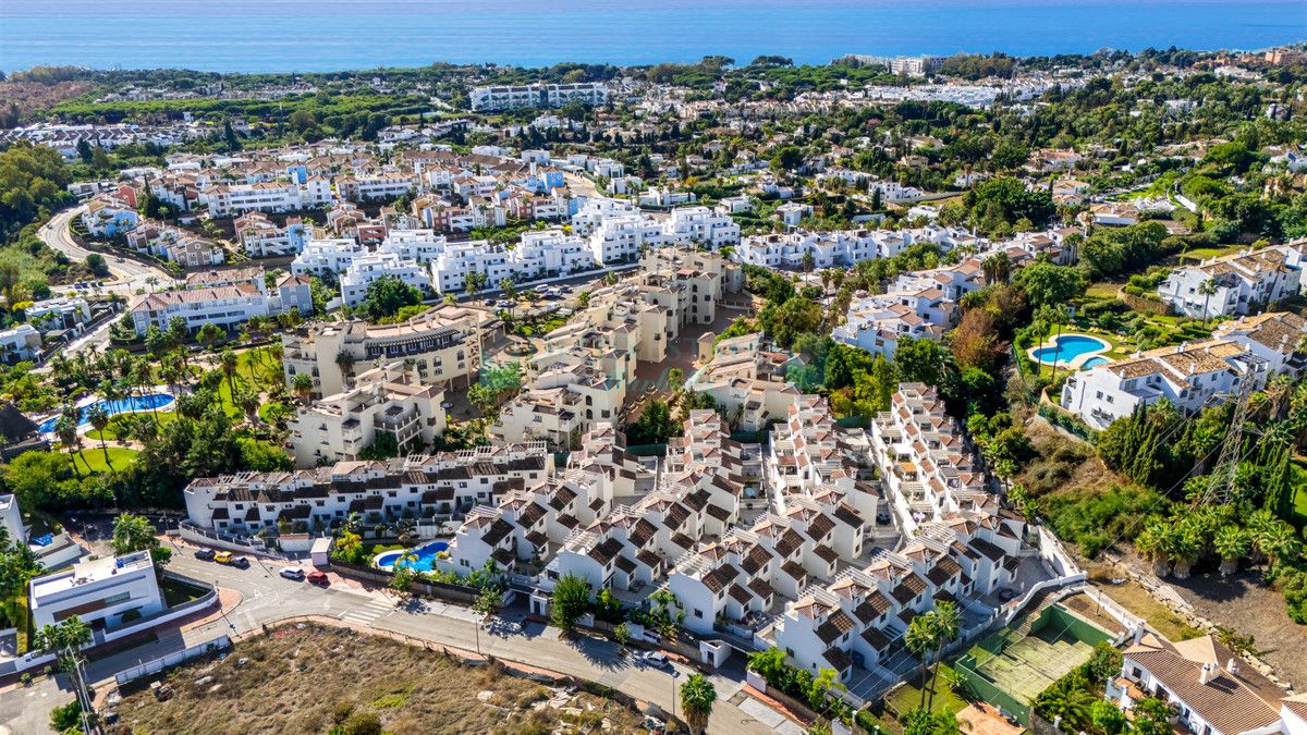 Town House for sale in Estepona