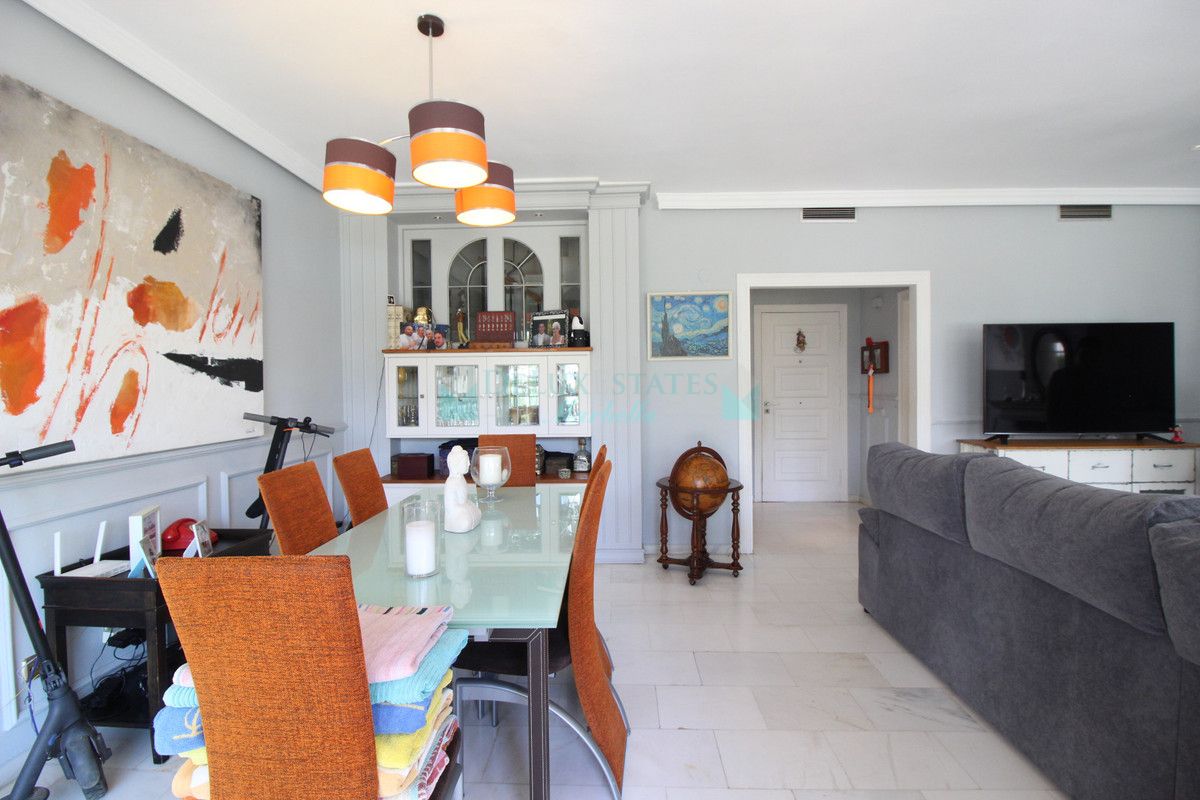 Town House for sale in Nueva Andalucia