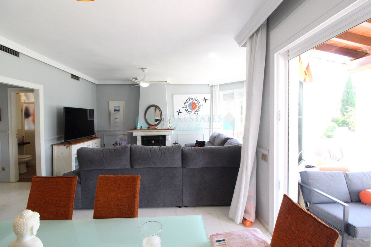 Town House for sale in Nueva Andalucia