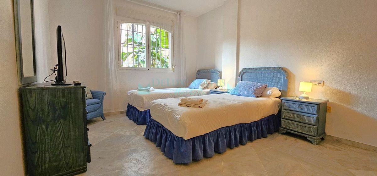 Ground Floor Apartment for sale in El Rosario, Marbella East