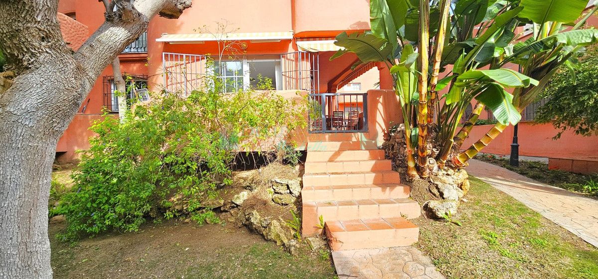 Ground Floor Apartment for sale in El Rosario, Marbella East