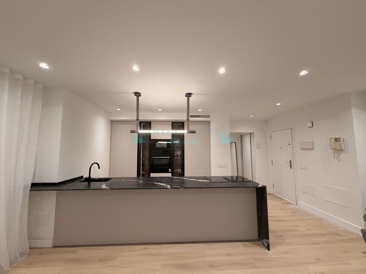 Apartment for sale in Nueva Andalucia