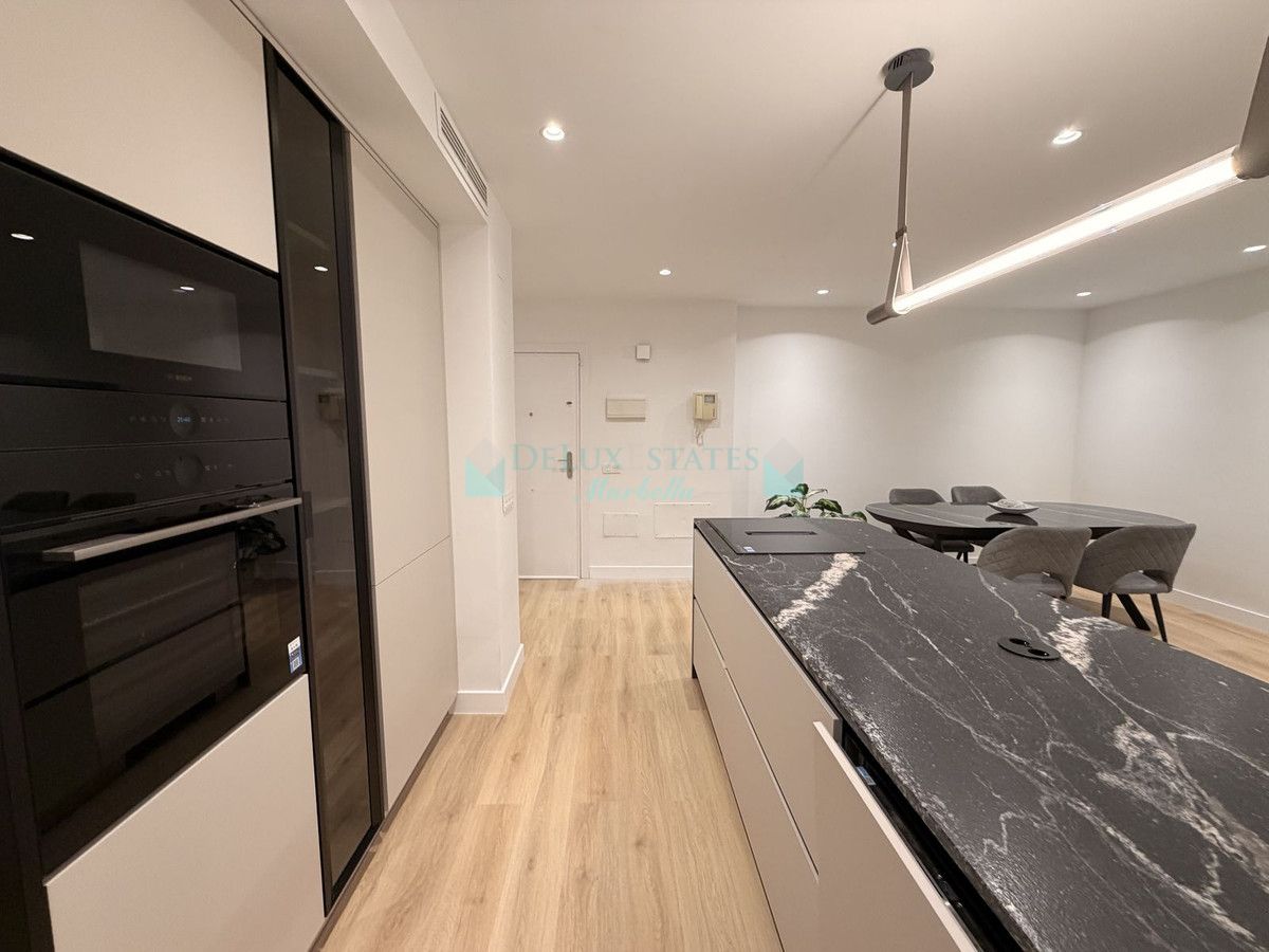 Apartment for sale in Nueva Andalucia